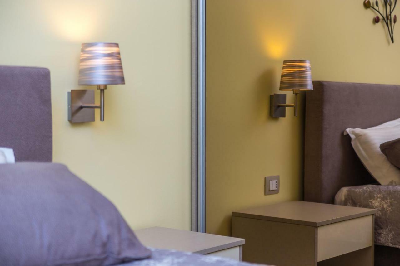 Casa Veneziana Apartment Rijeka Bagian luar foto