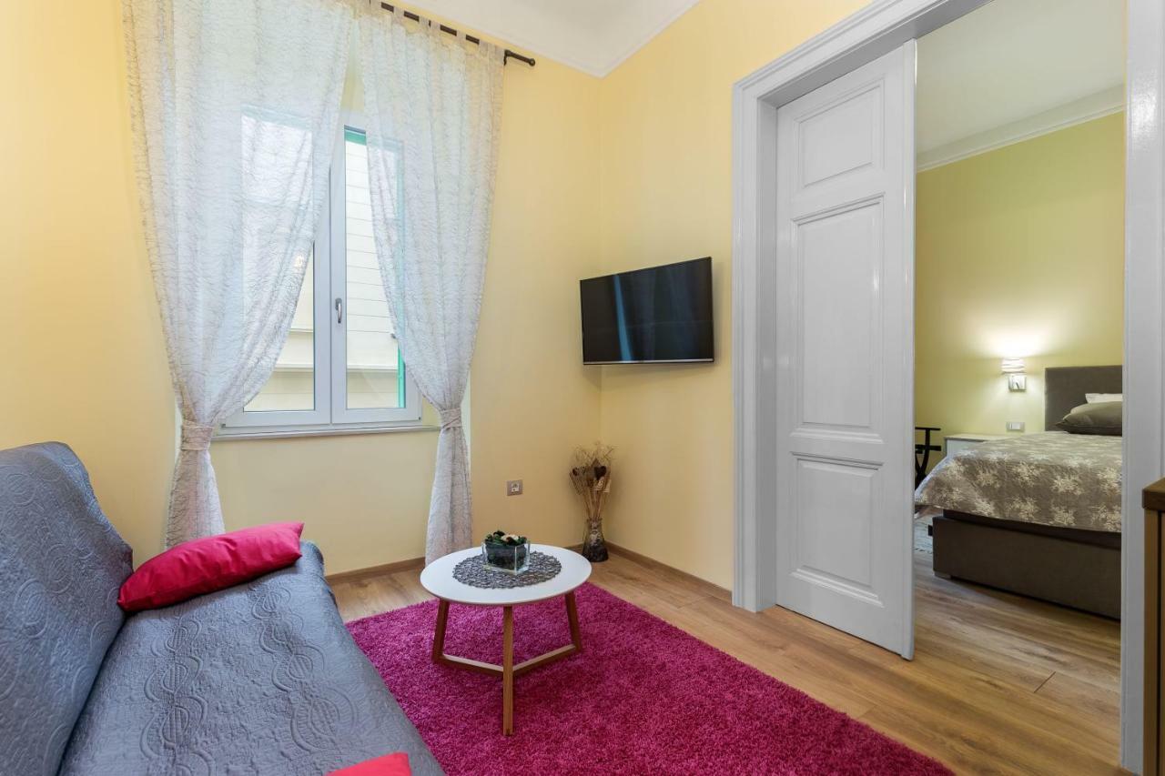 Casa Veneziana Apartment Rijeka Bagian luar foto